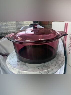 VINTAGE CORNING WARE VISION CRANBERRY GLASS 5 L DUTCH OVEN WITH LID! NO CALLOUTS